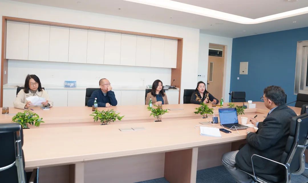 �Ϻ��������ٲ�cbin99�߼���ѧ��IBO�ٷ��߶��Ͽ�