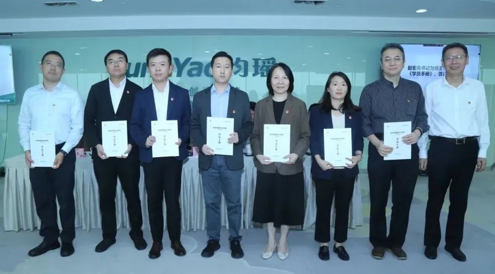 da727d35-cf1a-4792-98be-33a98f66da1e da727d35-cf1a-4792-98be-33a98f66da1e