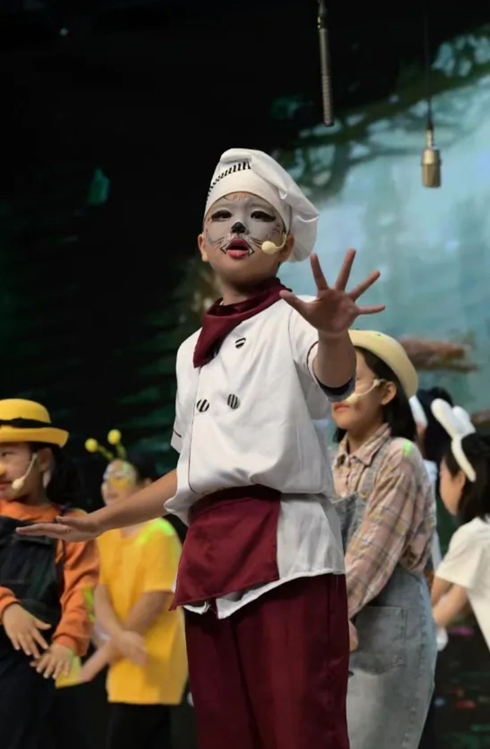 3380f060-fdaa-4582-a408-8027bef4b5a4