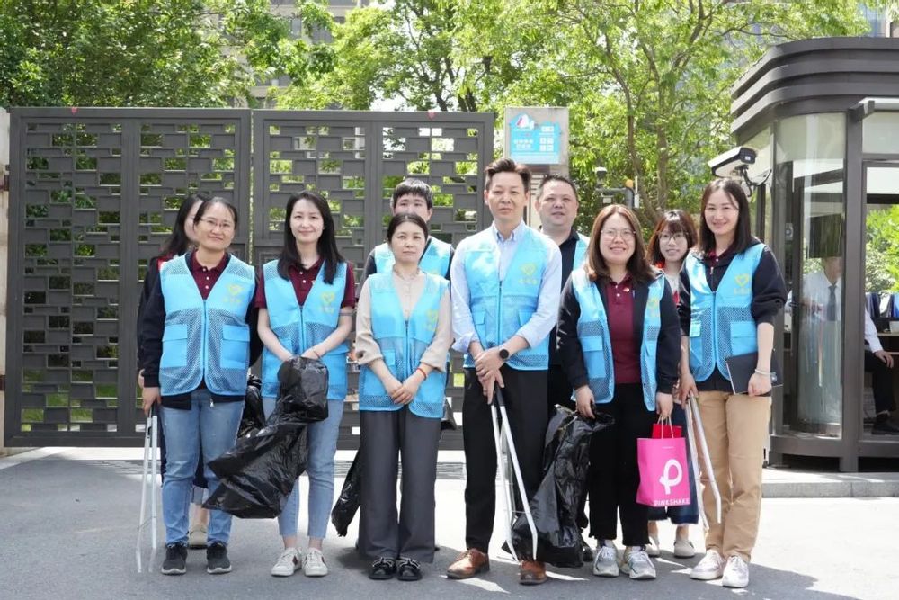 6bfb5e06-eead-43b9-94e4-6d43753d624e 6bfb5e06-eead-43b9-94e4-6d43753d624e