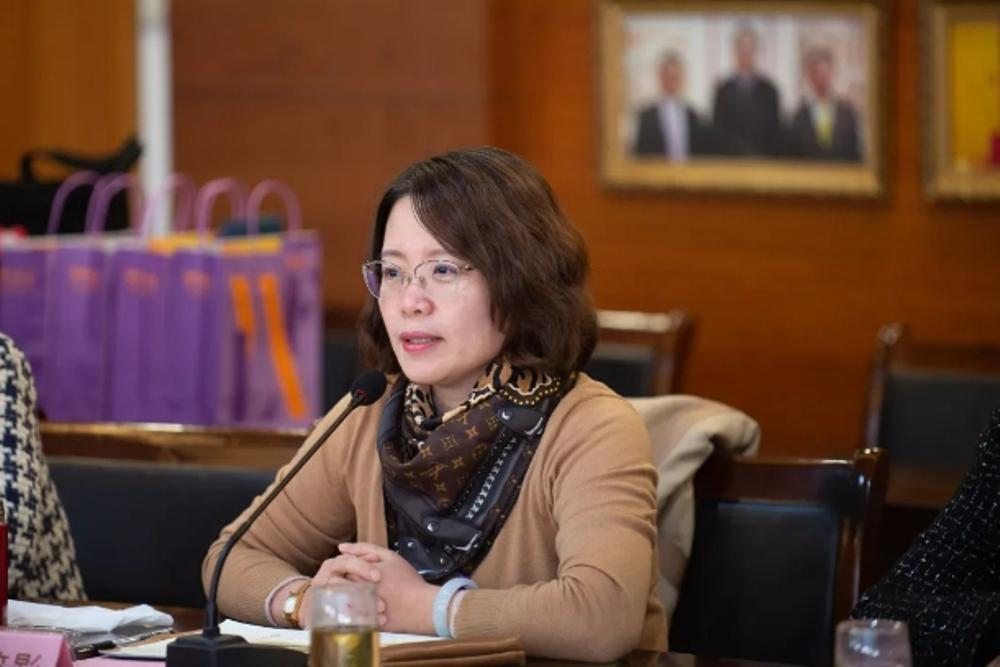 7edb9983-e4d4-4b85-bdfa-727c45899cea