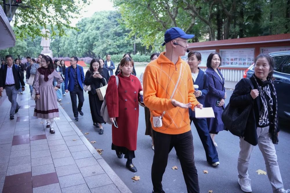 f4aa995e-2923-4ace-90af-c3fee3cb4c24 f4aa995e-2923-4ace-90af-c3fee3cb4c24