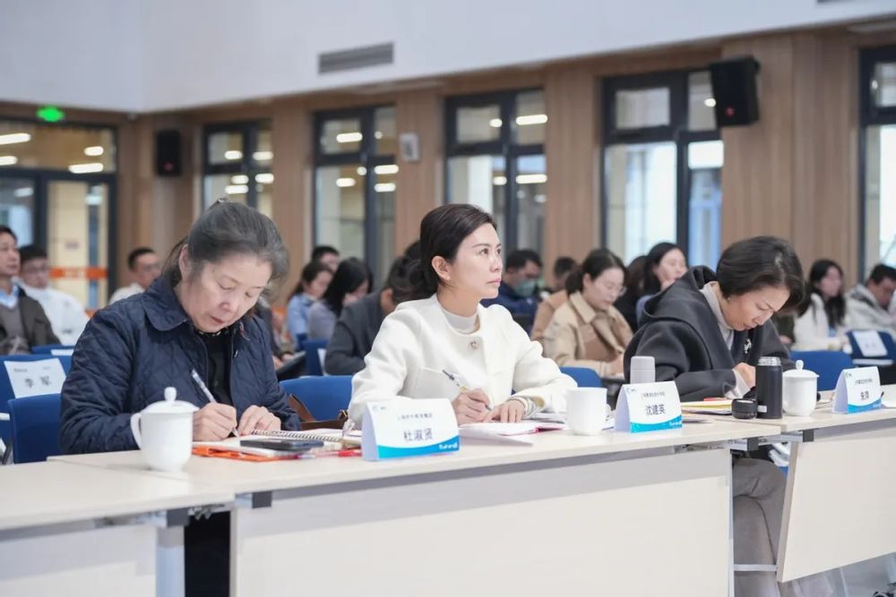 a1ce0a8b-f6fb-4b9a-867e-e0ac34efd7ac a1ce0a8b-f6fb-4b9a-867e-e0ac34efd7ac