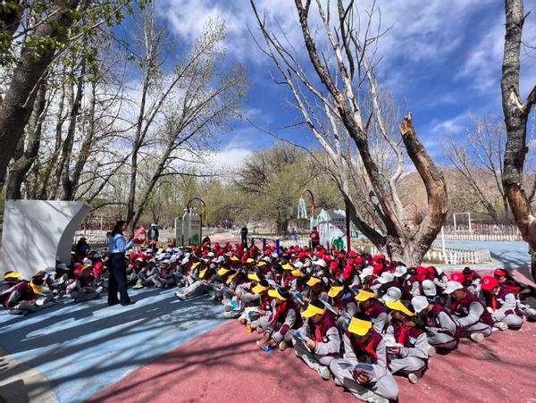 ebcc915e-4bab-4d19-9a5d-3e177ef5561c